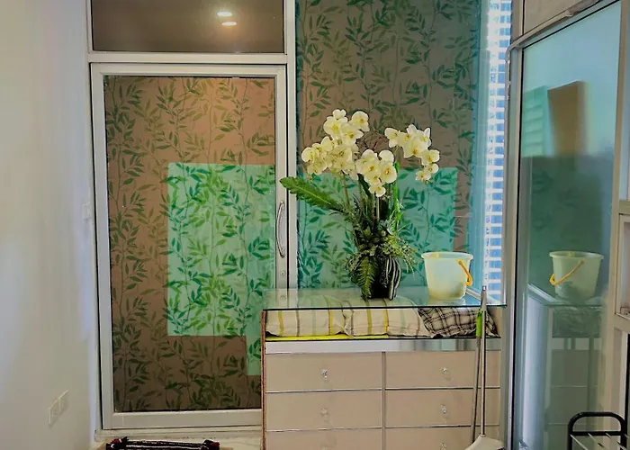 Private Budget For Backpackers Near Mrt Si Kritha *